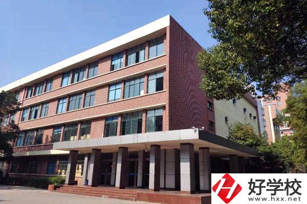 湖南建設(shè)中等職業(yè)學校教學樓