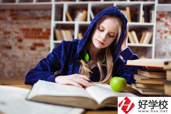 南岳區(qū)職業(yè)中等專業(yè)學(xué)校有哪些專業(yè)？