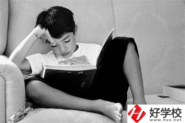 湖南初三男孩不想上學(xué)怎么辦？不參加中考還有書(shū)讀嗎？