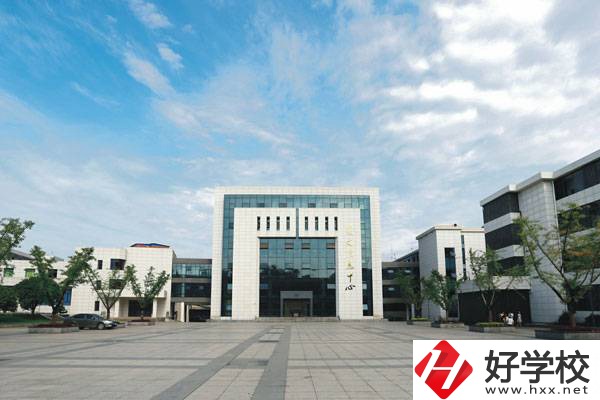 衡陽市高級技工學校位置在哪里？校園環(huán)境怎么樣？