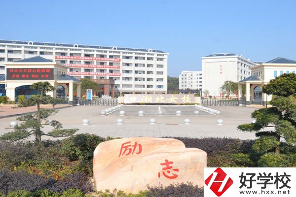 想在岳陽市讀旅游服務與管理專業(yè)，推薦這所中專學校