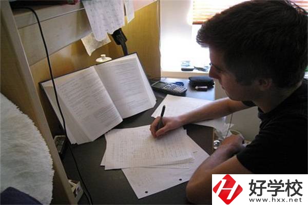 湖南分數(shù)低選私立高中還是選職校？選職校還能統(tǒng)考嗎？